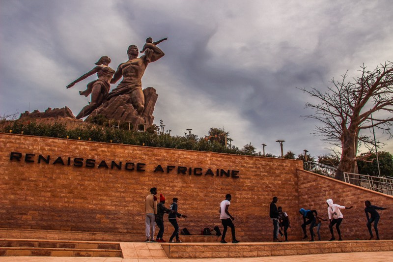 Large statute in Dakar made by North Korean company