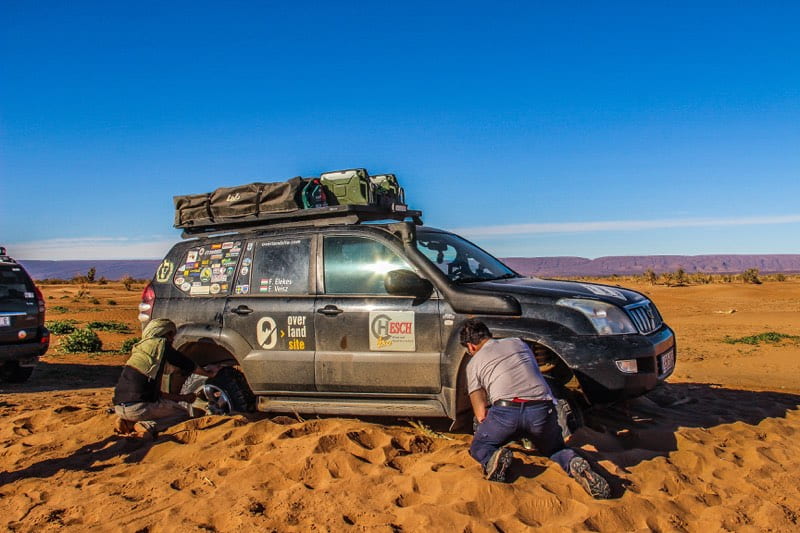 Getting stuck in the sand - overlander bogged down in the Sahara Desert near Erg Chigaga