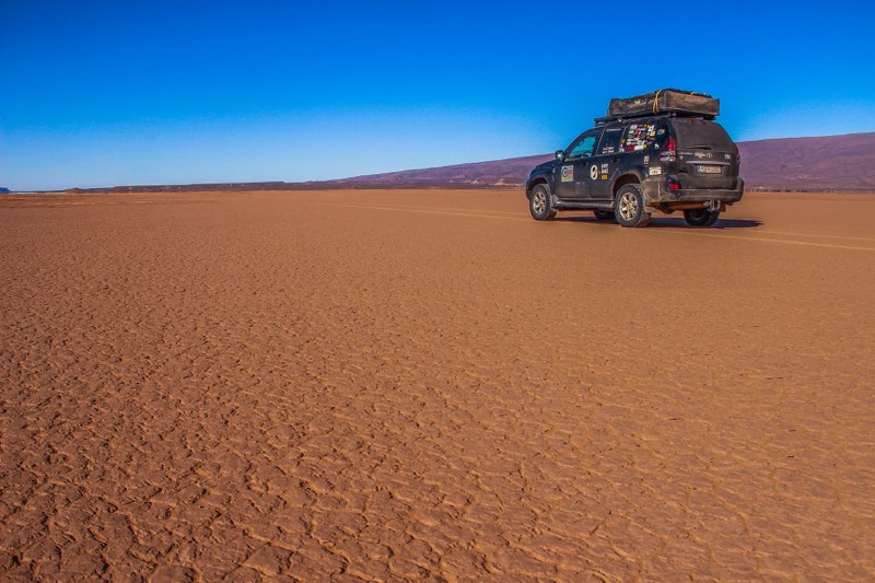 Sahara lakebed toyota prado in dry lakebed