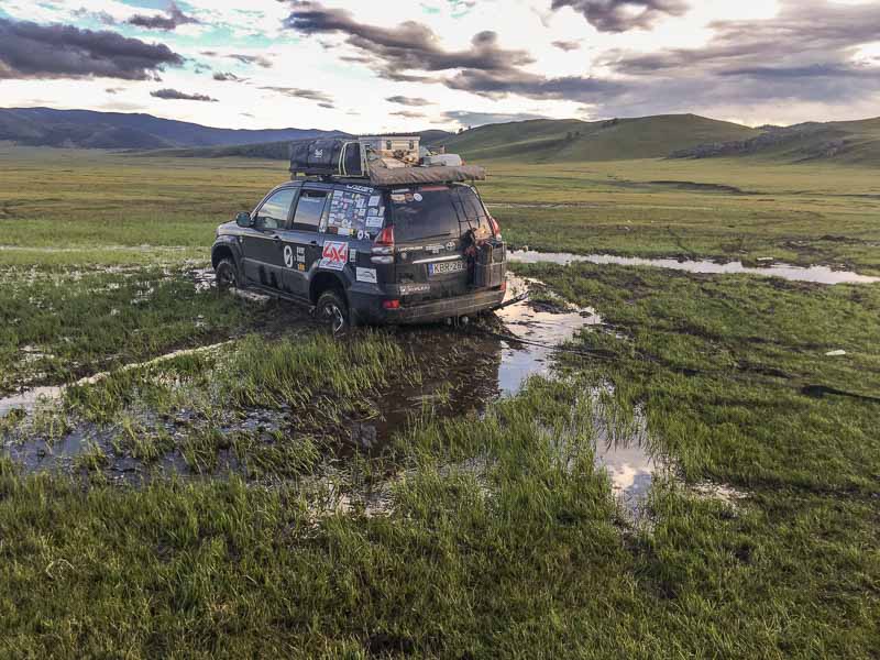 getting bogged in mongolia mongolia overlanders trouble