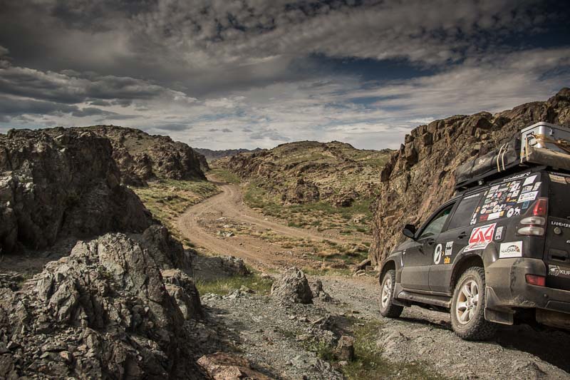 overlanding in mongolia with prado 120 toyota in mongolia
