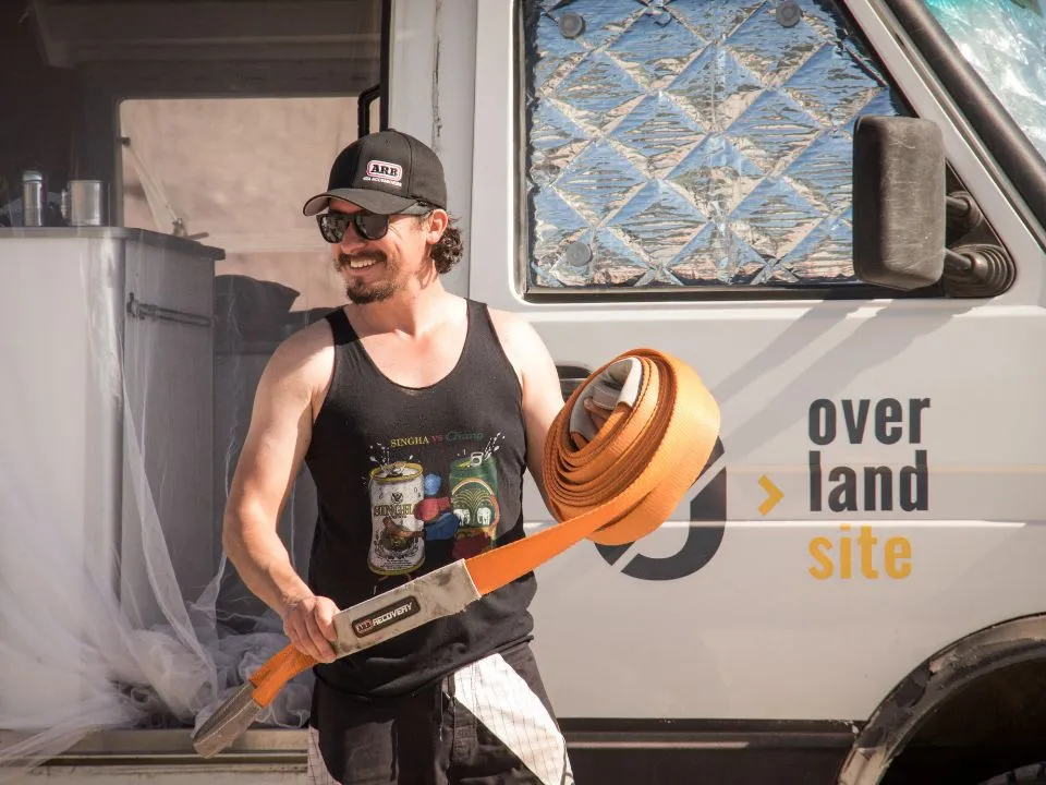 tow strap vs snatch strap