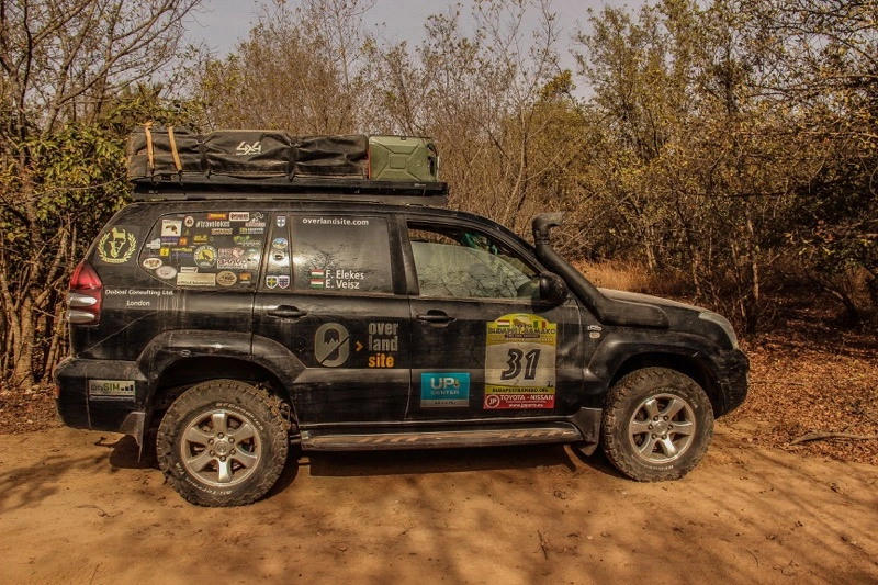 The Toyota suffered some bad scratches - GX470 Toyota Prado120 GX470 LandCruiser in Senegal
